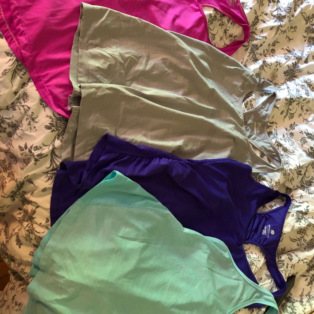 Lot of 4 Old Navy workout tanks